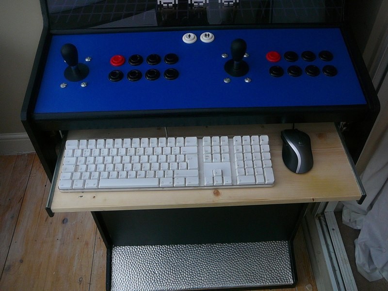The keyboard tray