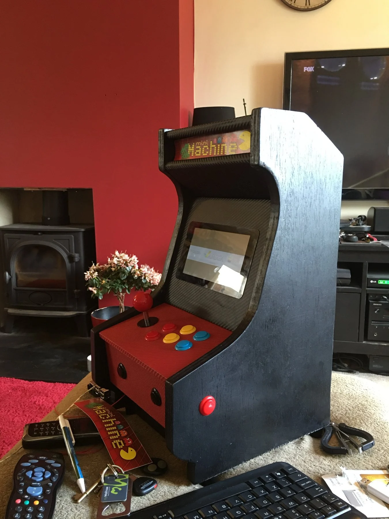 Side view of the mini Machine